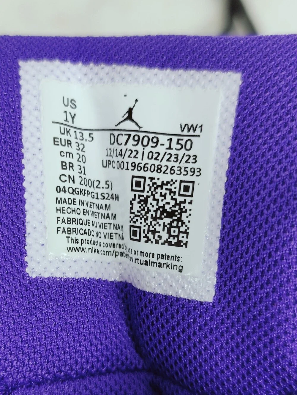 Nike Kids' Jordan Pro Strong Basketball Sneakers White Purple, Sz 1Y